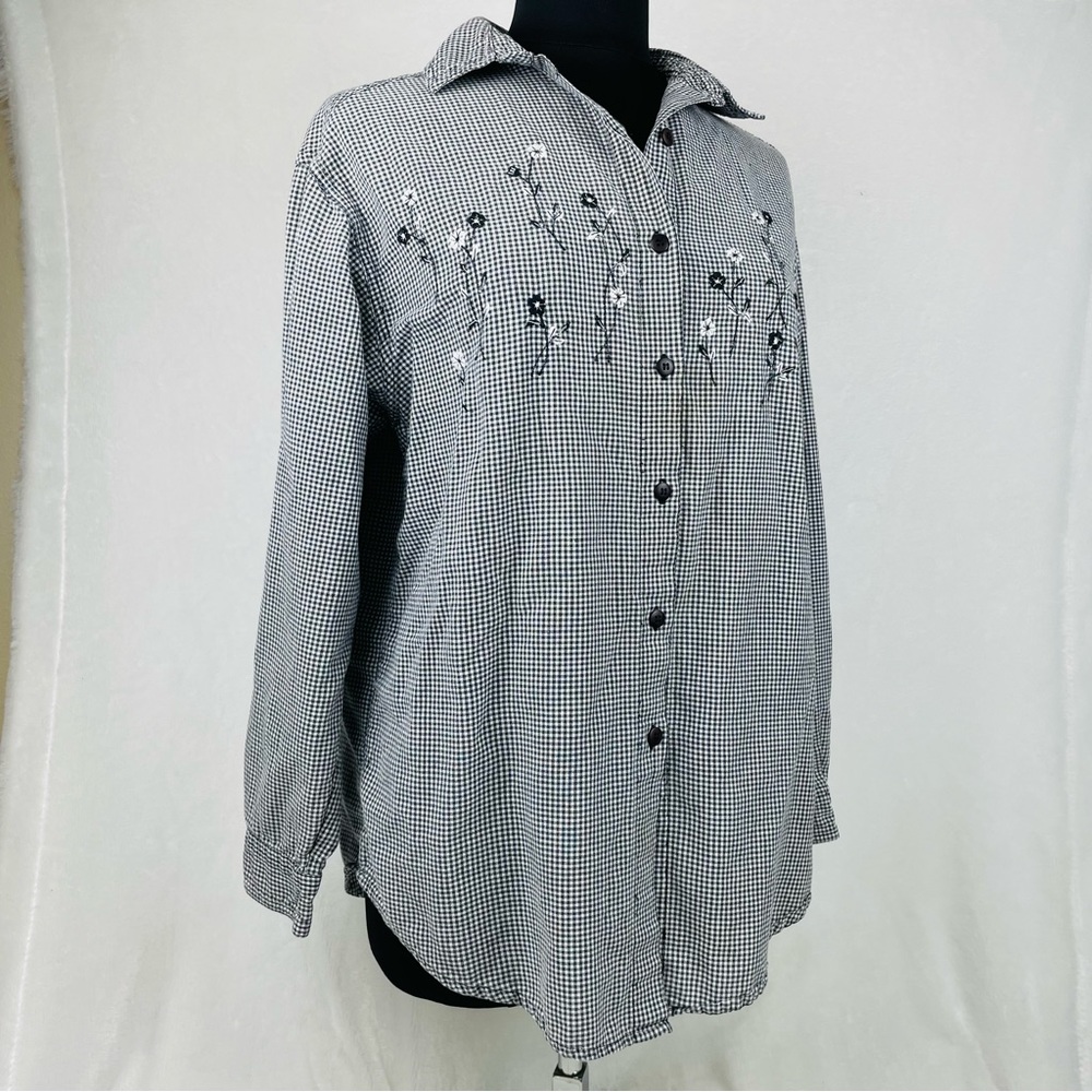 Casey And Max Women's Large Plaid Embroidered Floral Button Up Top Long Sleeve